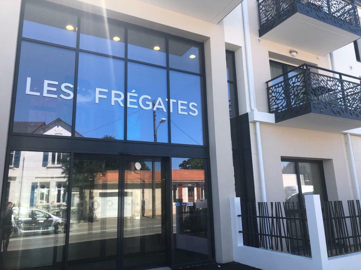 Апарт готель Domitys Les Fregates Ле-Сабль-д'Олонн Екстер'єр фото